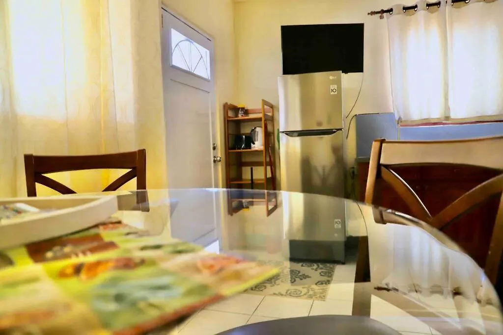 Studio Apt Plus Rentacar Close To Airport & Beach 오란제스타트 0*,  아루바